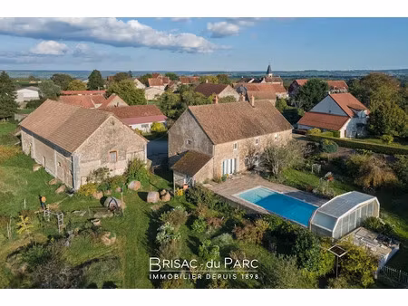 vente maison 6 pièces 270 m² à antigny-la-ville (21230)  490 000 €