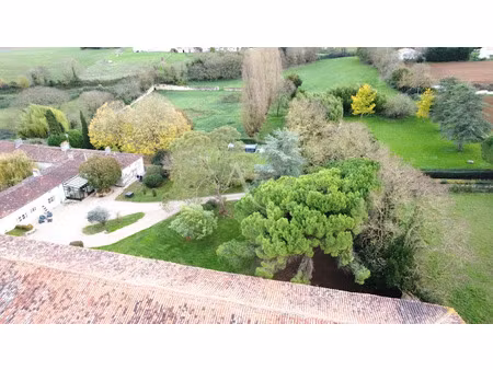 vente propriété 8 pièces 270 m² à romegoux (17250)  867 350 €