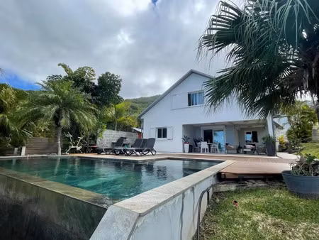 vente maison 6 pièces 220 m² à les avirons (97425)  1 058 940 €