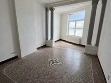 vaste appartement avec jardin privatif