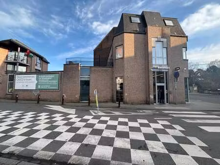 ancienne agence bnp de jambes / espace exceptionnel