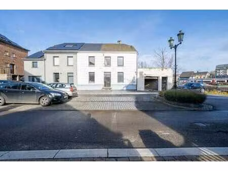 option - bâtiment à fort potentiel au cœur de libramont