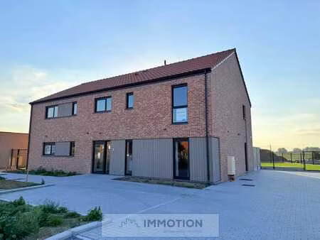 nieuwbouw appartement met 1 slpk  tuin en parking.