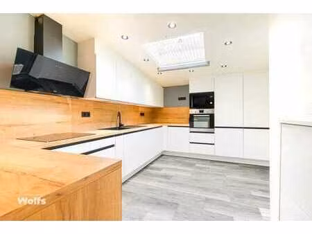 maison en bon état avec garage et jardin !