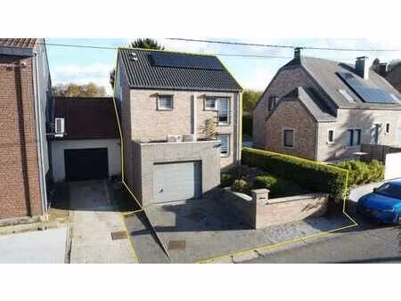 option ! agréable maison 2 chambres  jardin et garage