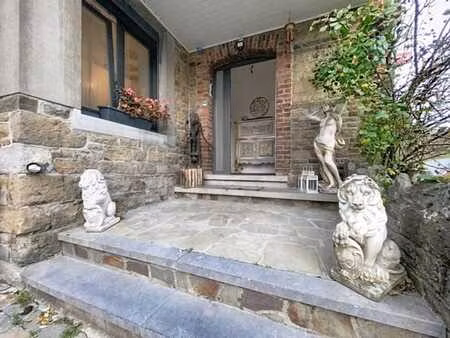 ensemble de caractère avec maison 3ch + 1 petite à rénover !