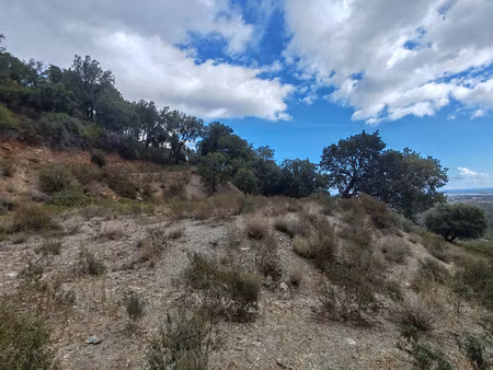 terrain de 2000 m2 - permis accordé pour une villa avec pisc