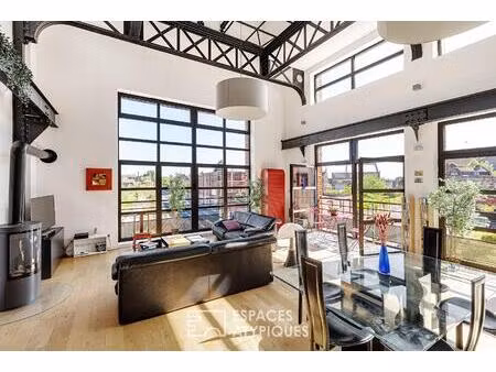 loft industriel aux lignes singulières