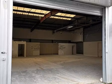 location local commercial 290 m²