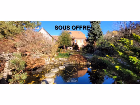 grande maison familiale  bi-famille  gîte  box chevaux  prés sur 30 ares