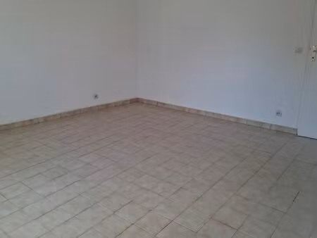 plailly  studio  village parc astérix  sortie après roissy