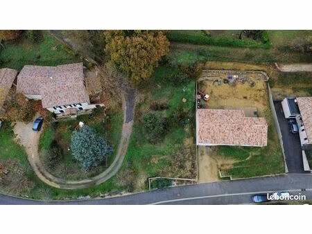 terrain constructible viabilisé - libre de constructeur - 700m2 - marsaz