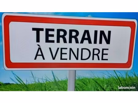 terrain constructible de 656 m²