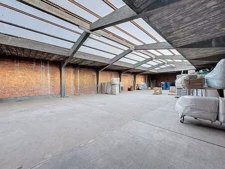 entrepôt/espace de stockage (environ 530m²) à louer à hoboke