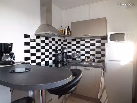 a louer studio dans résidence 4 -ème étage avec ascenseur centre ville romorantin lanthena