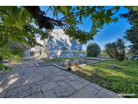 maison 8 pièces 270 m²