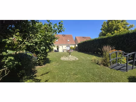 pavillon individuel en semi plain- pied à louer au prix de 900 euros