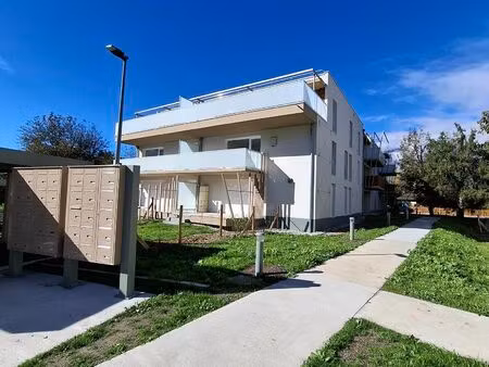 places de parking avec carport disponibles immédiatement à domène