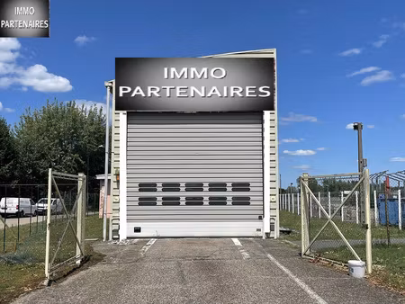 local professionnel 205m2