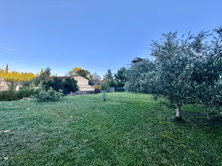 terrain de 622 m2 pujaut