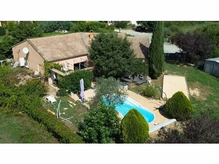 maison à vendre de plain pied avec piscine