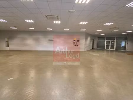 local commercial à louer