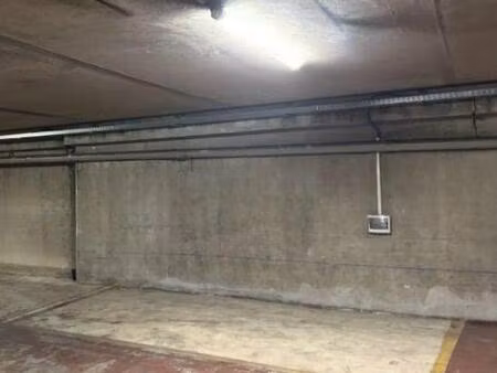 garage/stationnement à louer