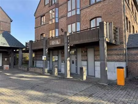 visibilité xxl – axe hyper fréquenté – 355 m² exploitables –