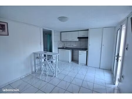 studio 1 pièce 18 m²