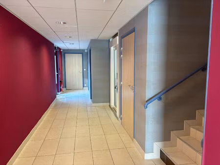 immeuble ablis sur 2 niveaux + grenier + sous sol