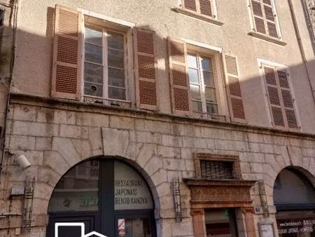 immeuble à usage mixte : restauration et habitation 145m²