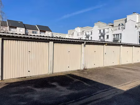 orleans 45000 - quartier mediatheque - garage à vendre -