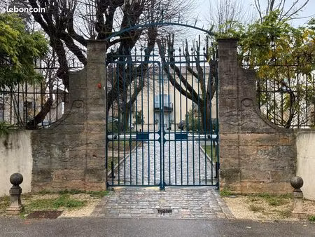 parking place extérieur