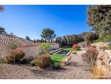 propriété 6 pièces 215 m²