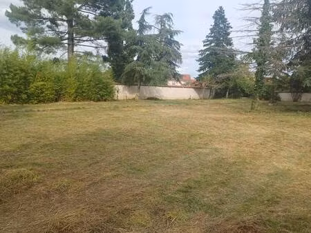 terrain constructible viabilisé à vendre