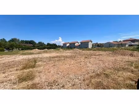 terrain constructible viabilisé à vendre