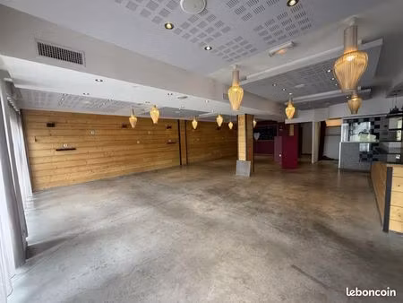local commercial 80 m²