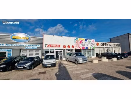 local commercial à louer