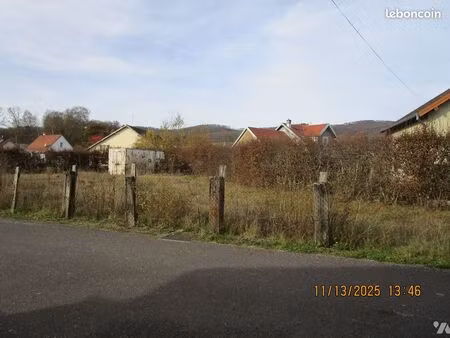 terrain 588 m² champagney