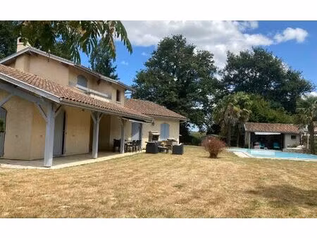 location maison  m² t-5 à pomarez  1 000 €