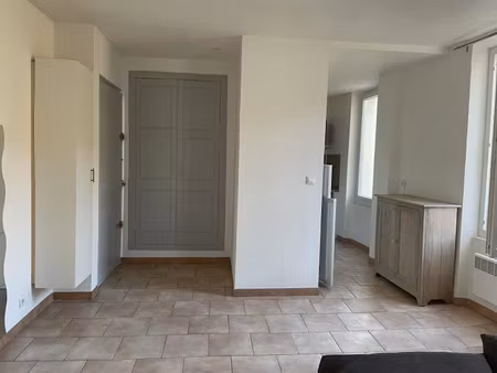 location appartement 2 pièces 41 m² à draguignan (83300)  555 €