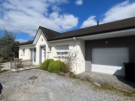maison récente 3 chambres 110 m2 avec garage et jardin à moure