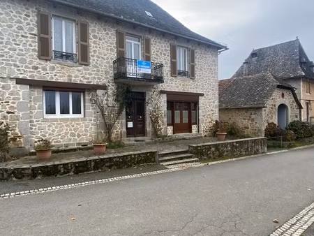 rare: bel ensemble immobilier dans village pittoresque maison et dépendances
