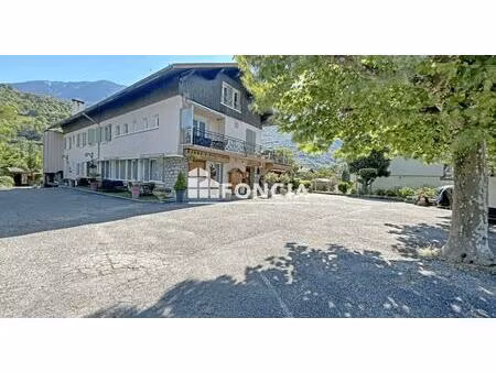 ensemble immobilier à bellecombe