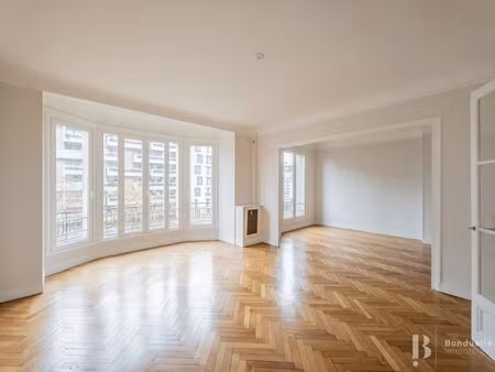 paris xvie - à louer vide - superbe 5 pièces de 154 3 m2 - 3 chambres - 3e etage