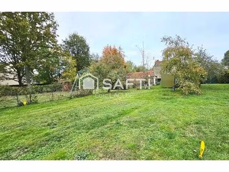 terrain à bâtir de 340m2 en centre ville.