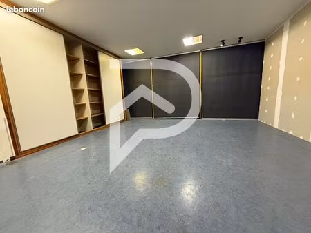 garage/box 5 m² surgeres