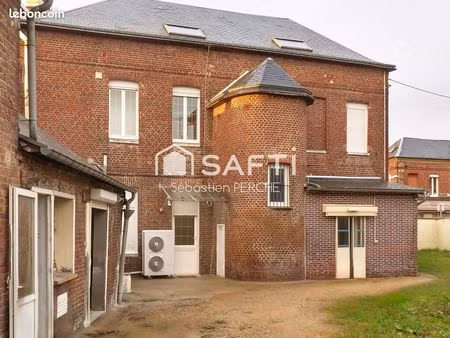 propriété 5 pièces 159 m²