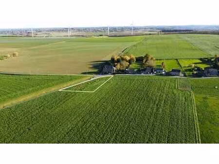 beau terrain à bâtir de 1685 m²