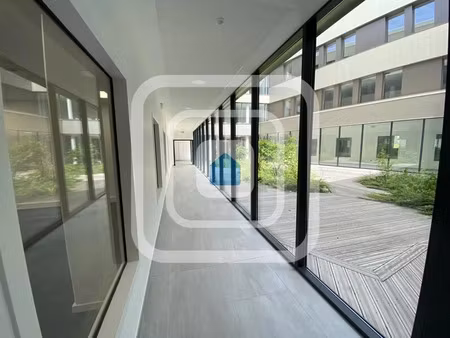 location locaux professionnels 316 m² à bezannes (51430)  3 687 €